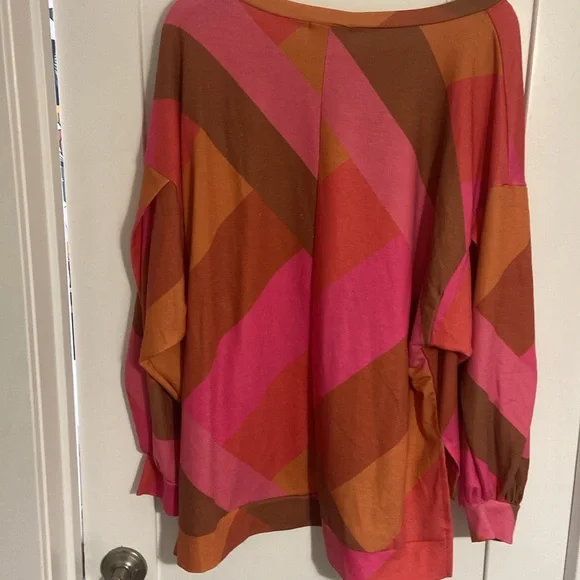 New Fantastic Fawn Bright Multicolor Geometric Oversized Top Shirt SZ SMALL - Picture 5 of 6